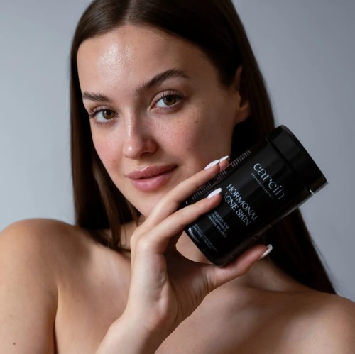 CAREIN-Hormonal-Acne-Skin-Kuracja-30-dni-Gladka-skora-bez-tradziku-hormonalnego-120-kaps_[3114]_1200.jpg